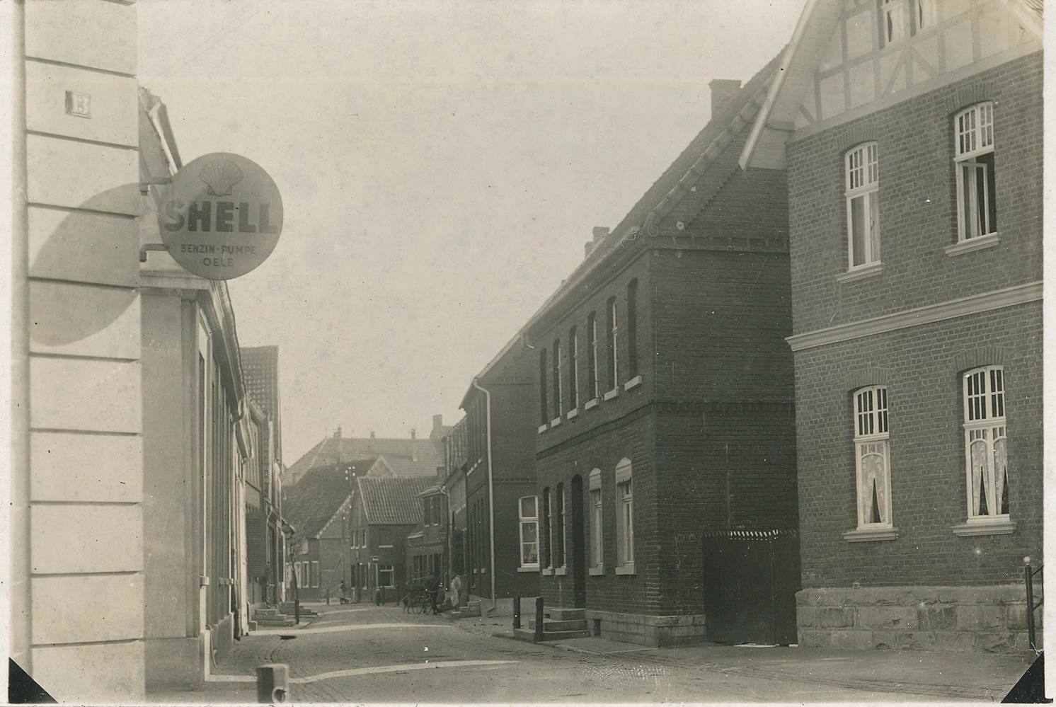 Dechant Wessing Str 1