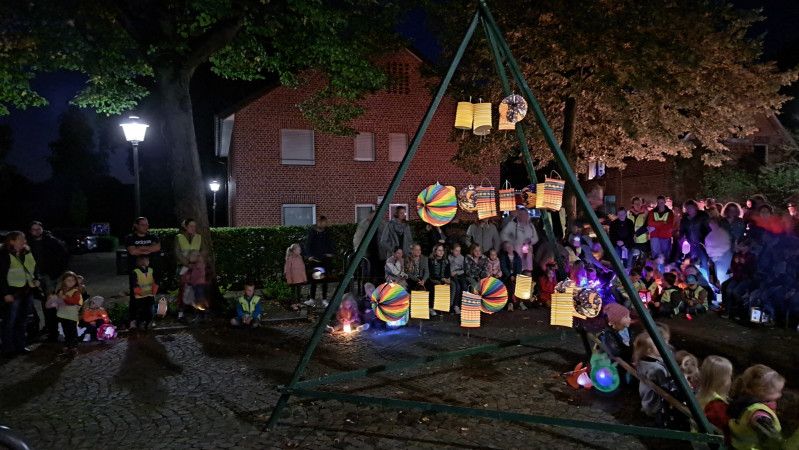 Lambertusumzug Singspiel O Buer wat kost din Hei